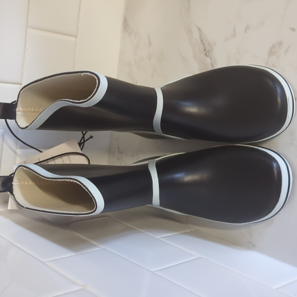 RAINBOOTS